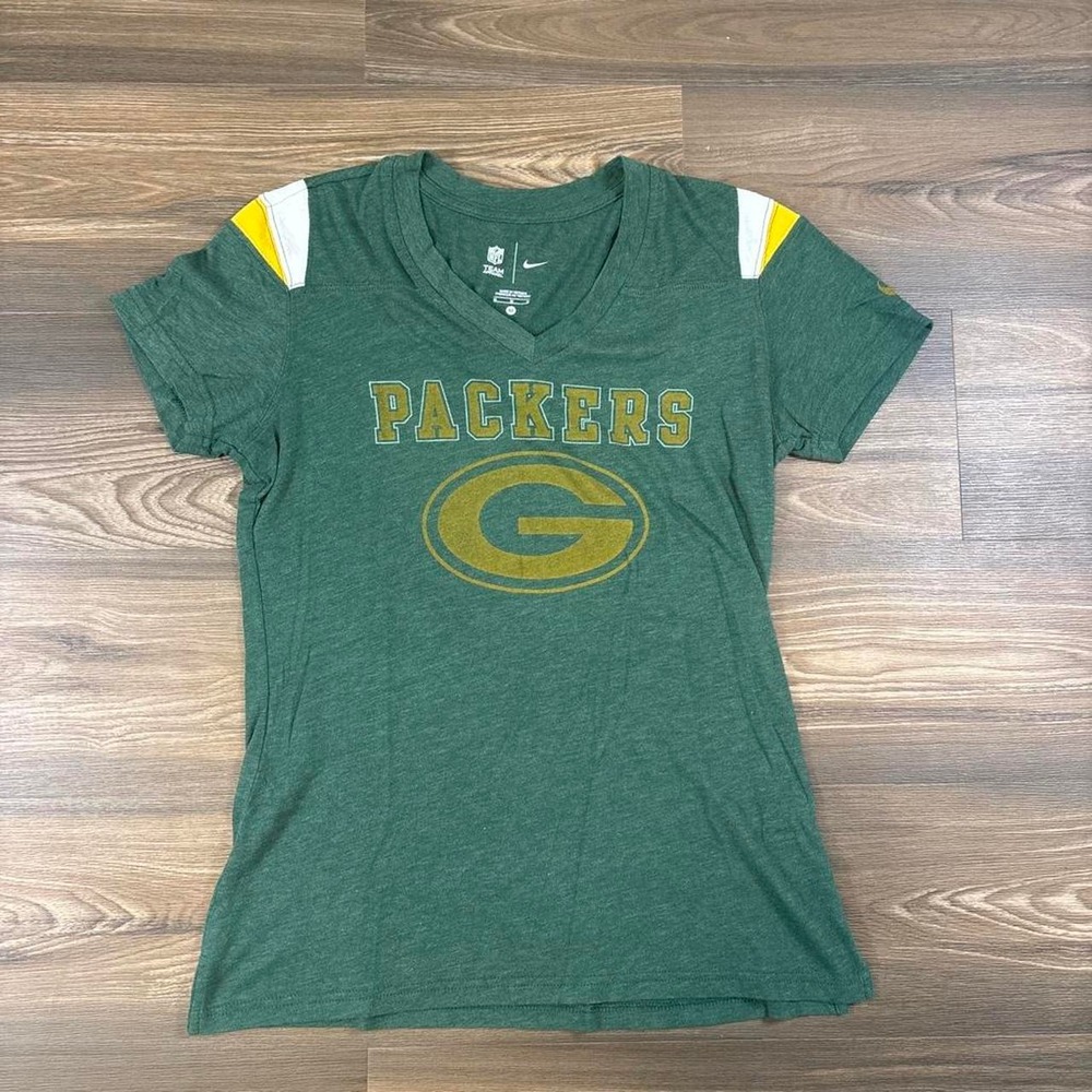 Nike Green Bay Packers women's green t-shirt with yellow 'PACKERS'